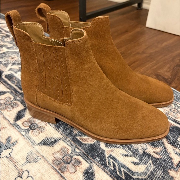 Vaneli womens Chelsea boot size 8.5 ankle boots brown new - Picture 1 of 10